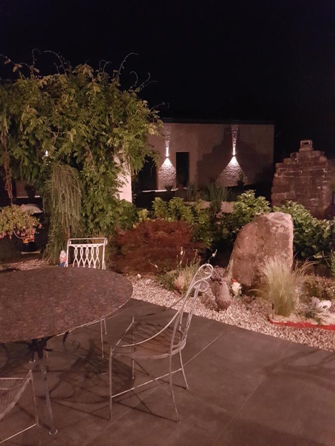 La Maison De Louise Pierre-Percée Exterior photo